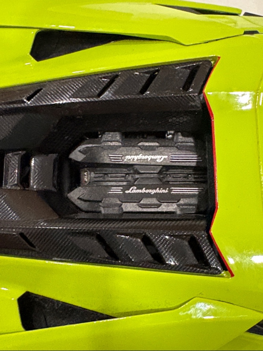 Masito Lamborghini Revuelto Bright Lime Green and Black scale 1/18